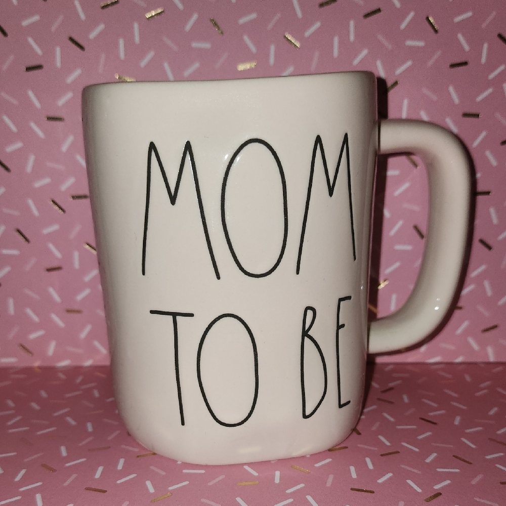 Brand new Rae Dunn 'Mom To Be' Mug